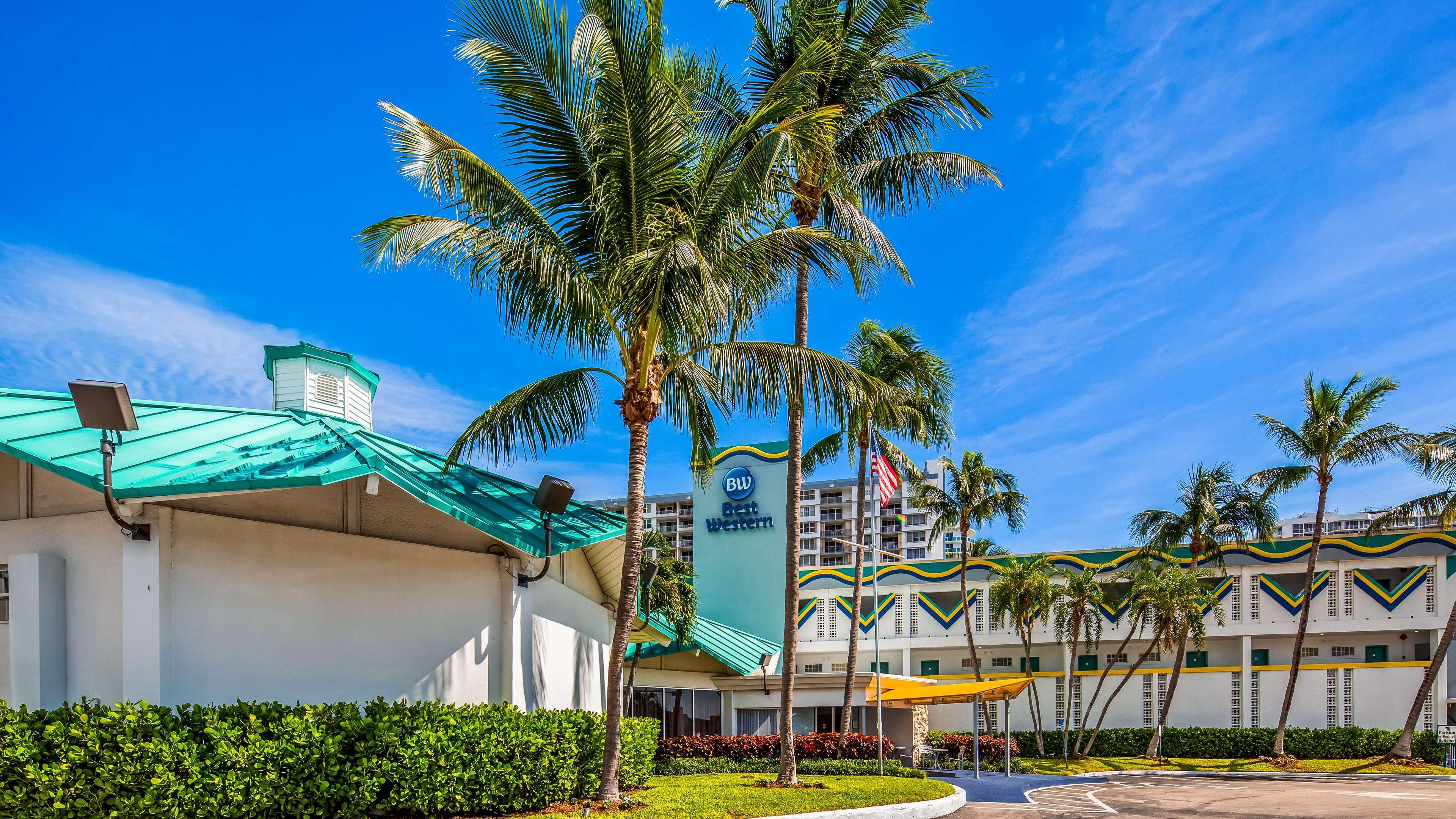 Best Western On The Bay Inn & Marina North Bay Village Extérieur photo