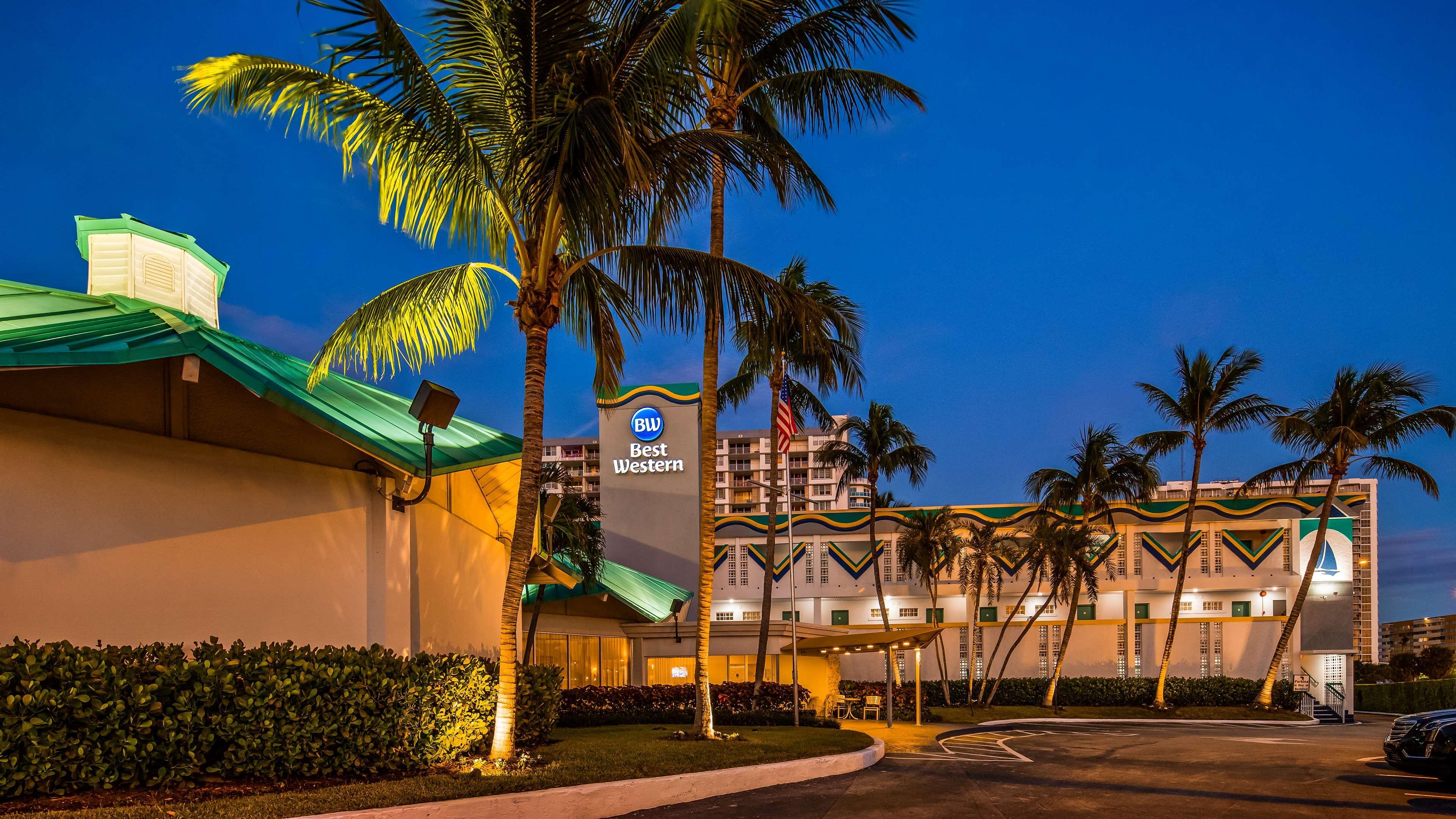 Best Western On The Bay Inn & Marina North Bay Village Extérieur photo